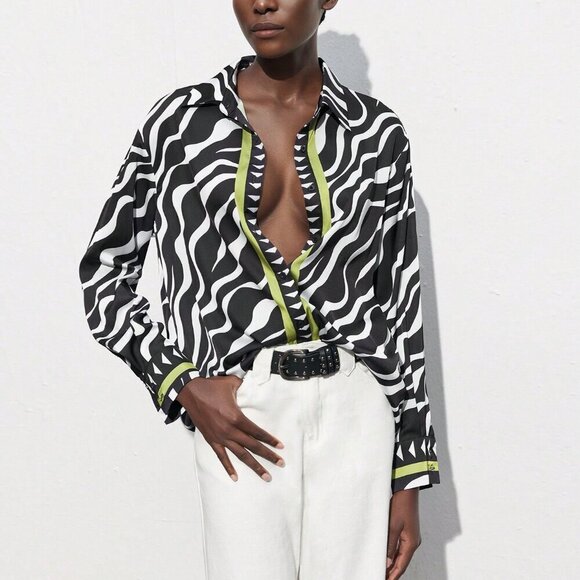 Black Casual Women's Round Neck Long Sleeve Zebra Print Shirt - Picture 3 of 8